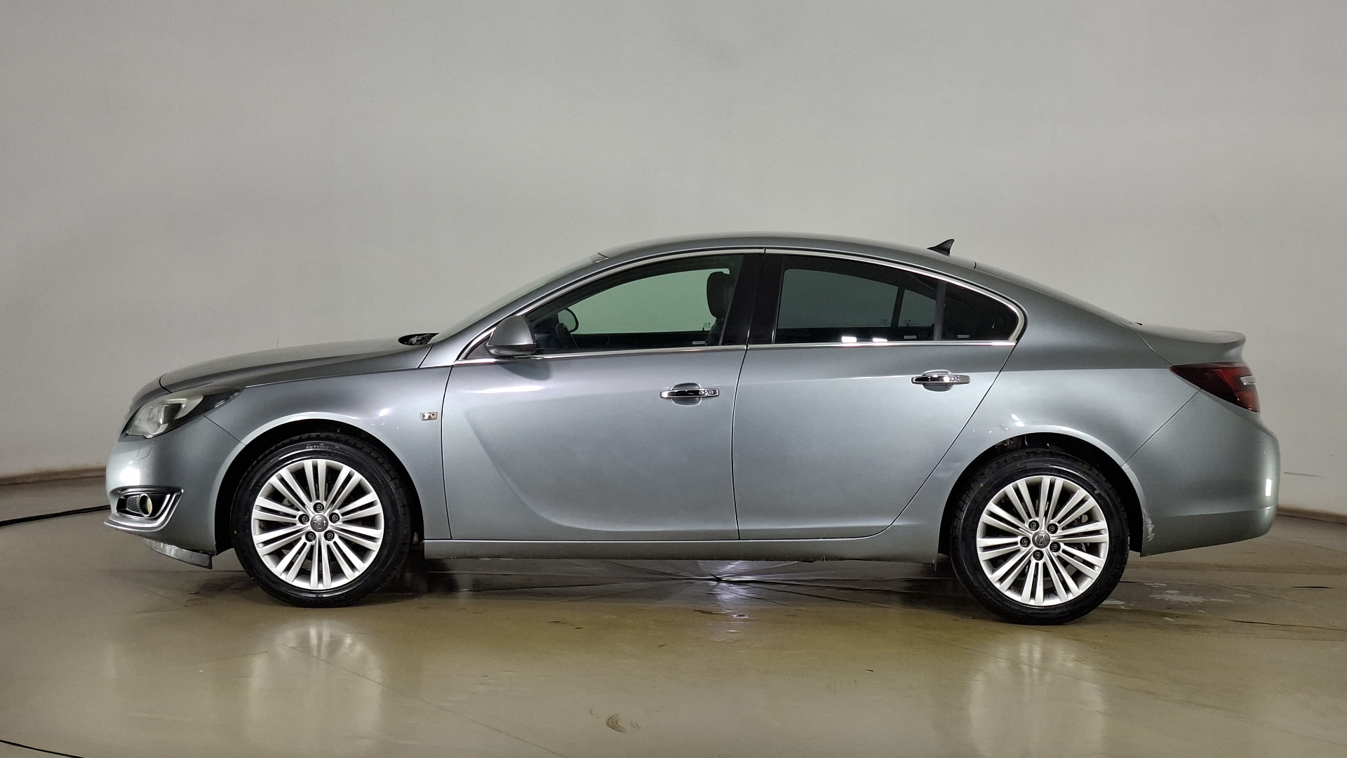 Opel Insignia — foto 7 de 16