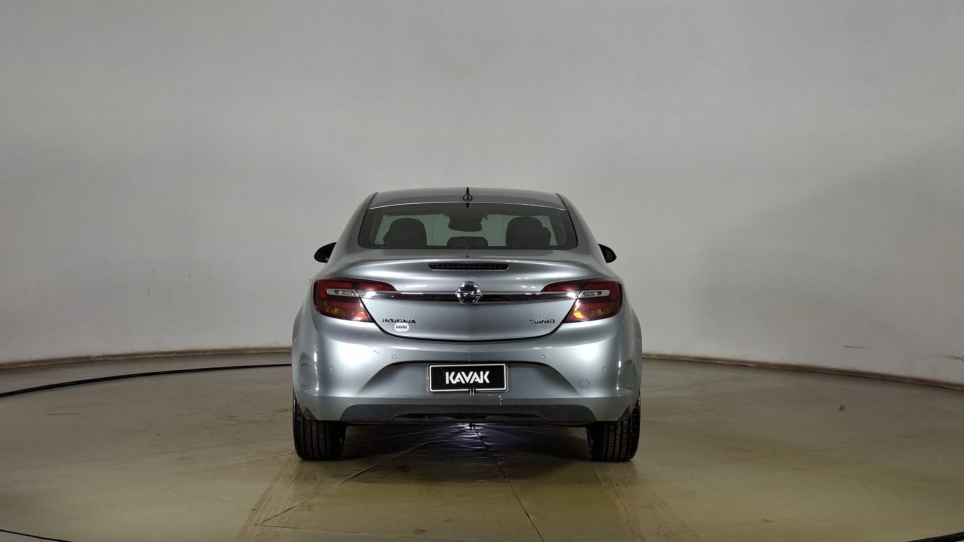 Opel Insignia — foto 5 de 16
