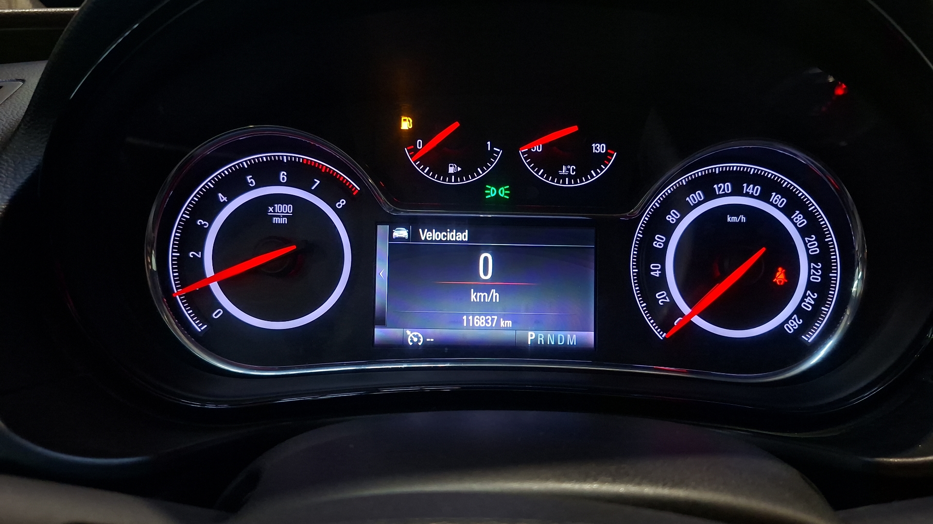 Opel Insignia — foto 10 de 16