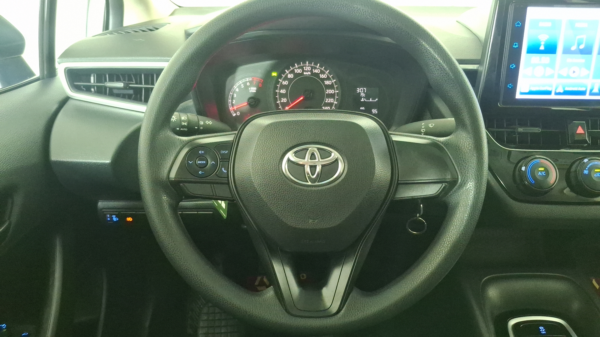 Toyota Corolla — foto 8 de 16