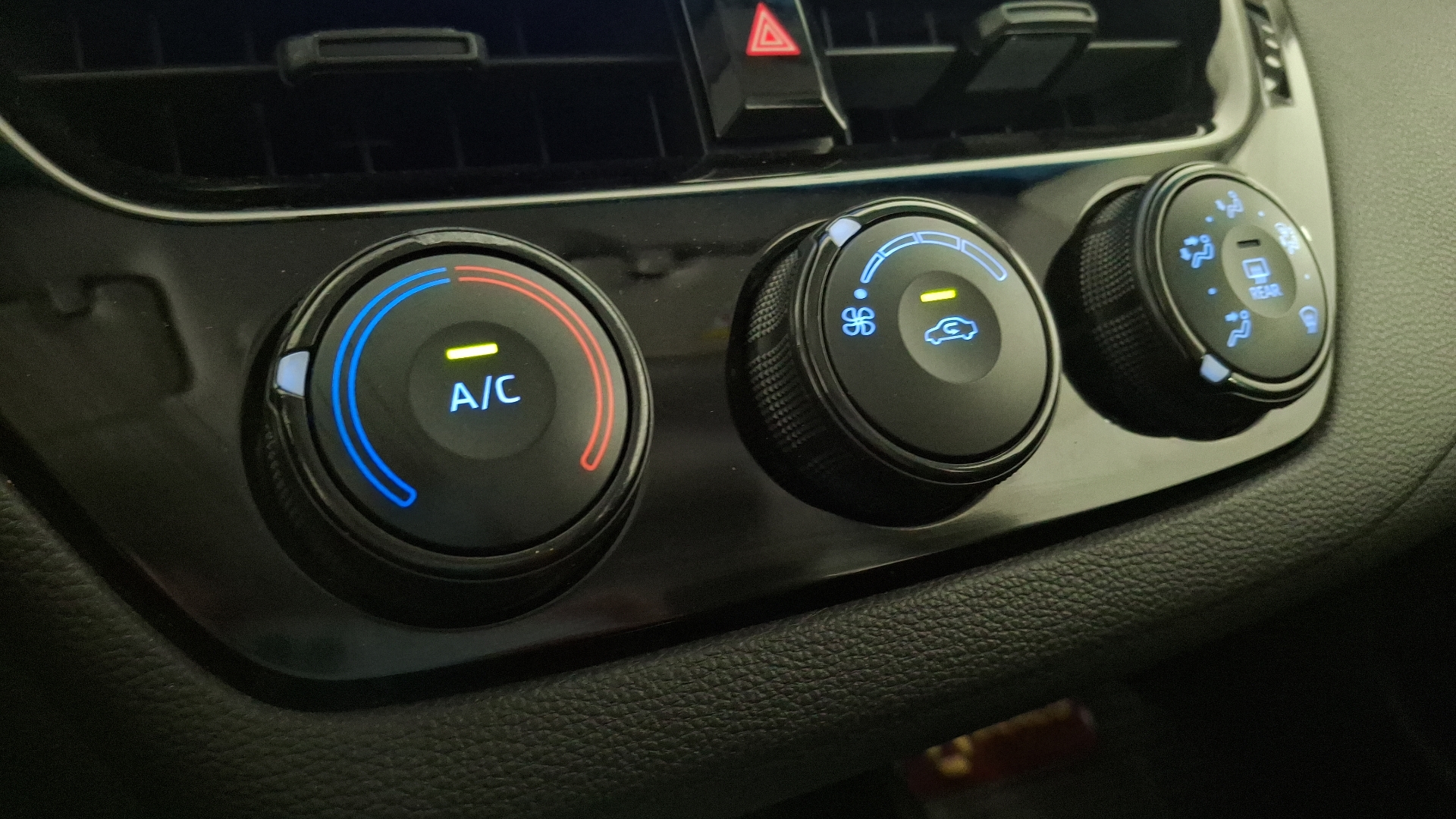 Toyota Corolla — foto 15 de 16