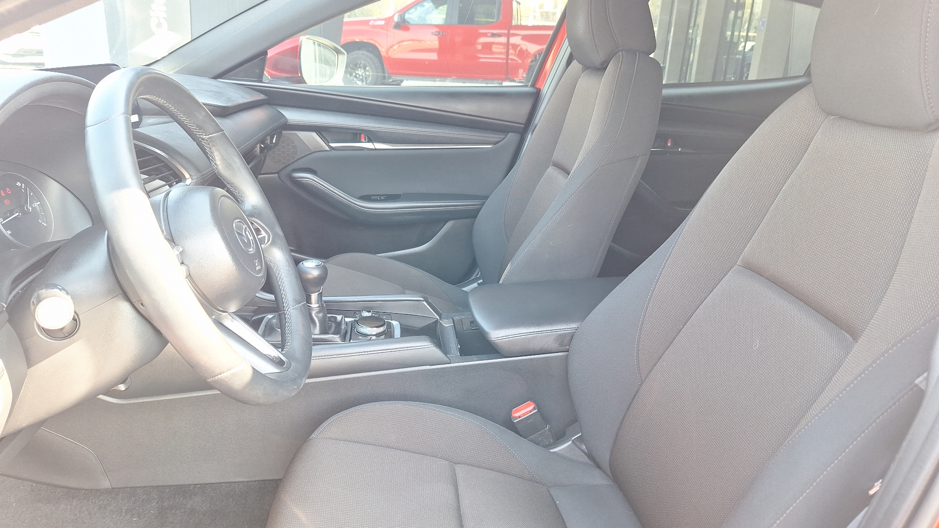 Mazda 3 — foto 14 de 15