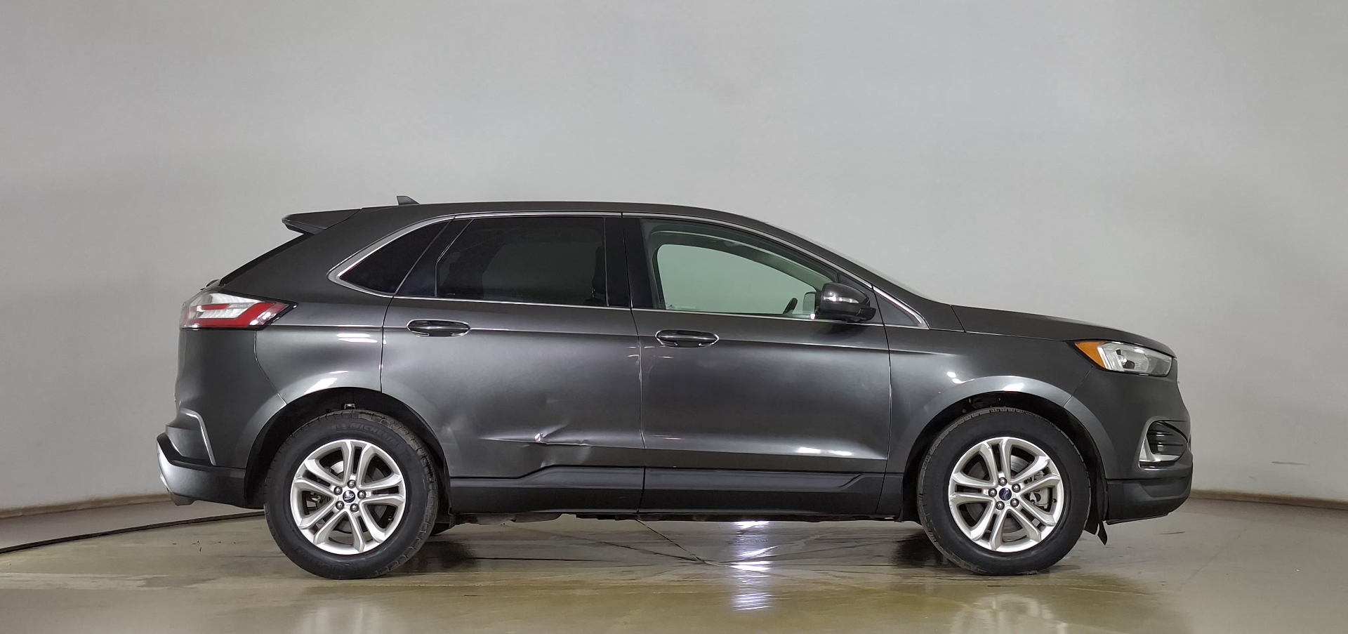 Ford Edge — foto 4 de 17