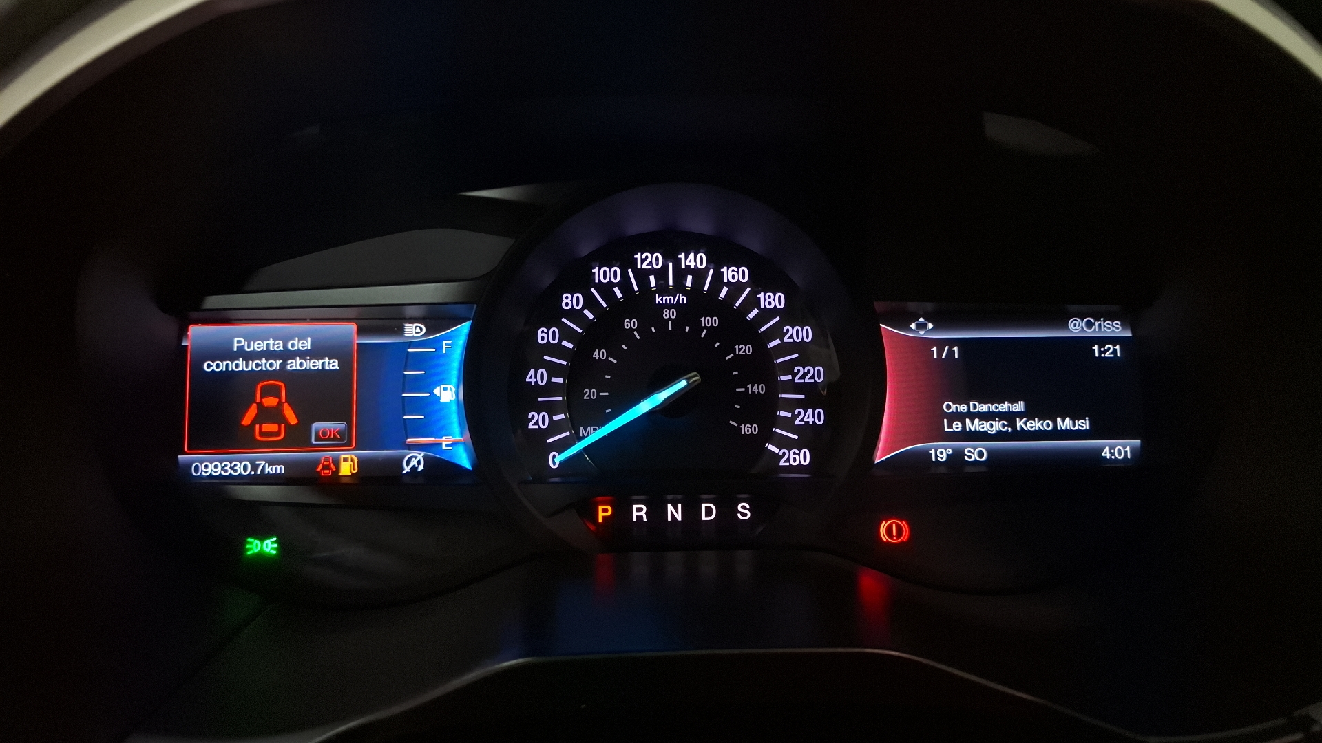 Ford Edge — foto 9 de 17