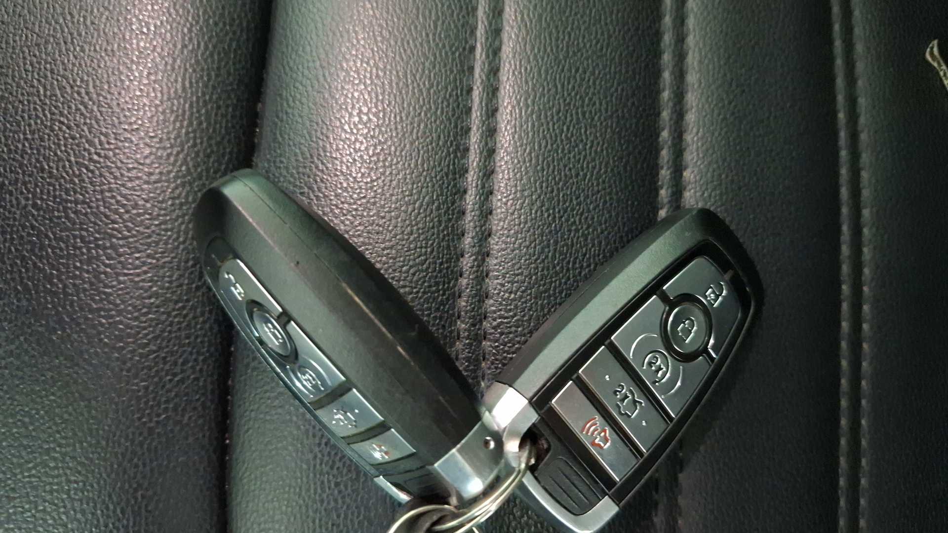 Ford Edge — foto 17 de 17