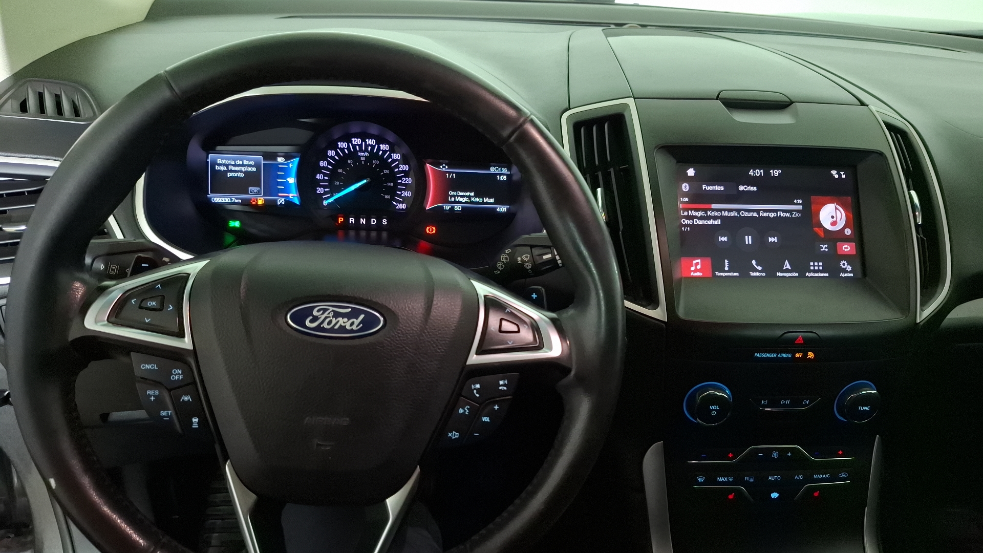Ford Edge — foto 8 de 17