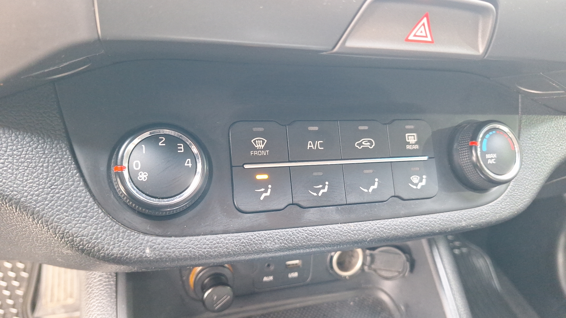 KIA Sportage — foto 15 de 15