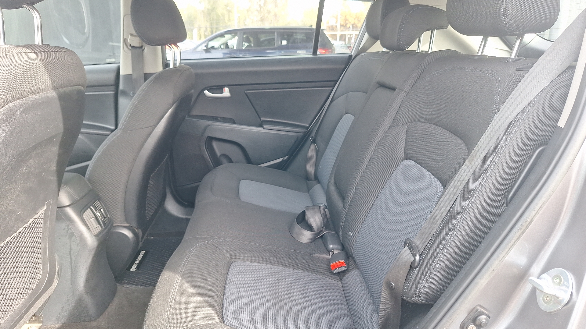 KIA Sportage — foto 13 de 15