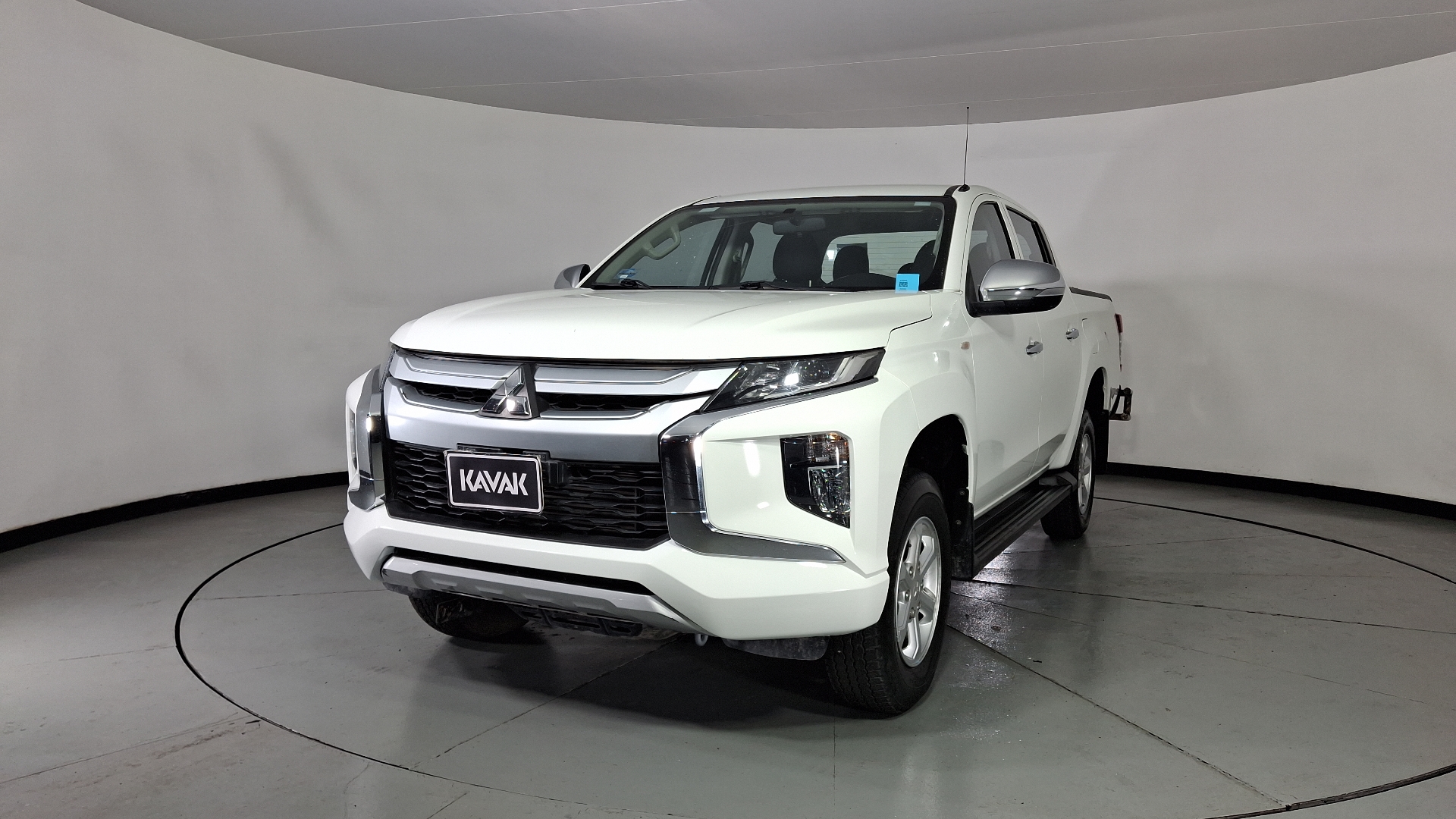 Mitsubishi L200 2023