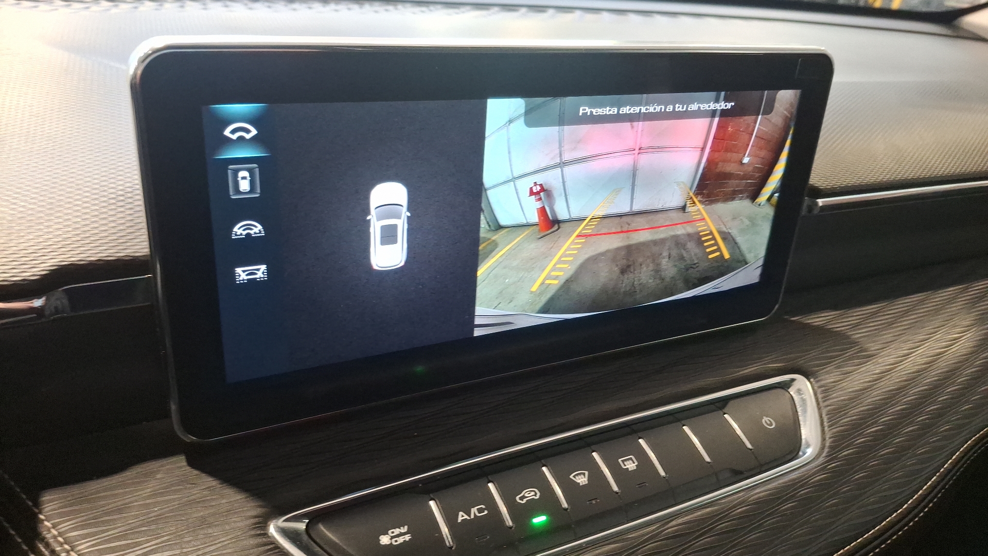Great Wall Haval Jolion — foto 12 de 16