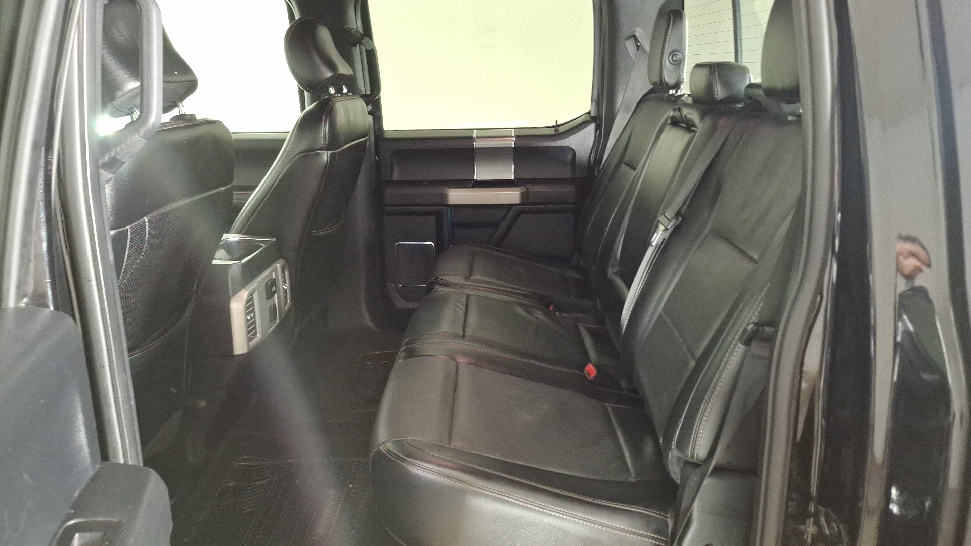 Ford F-150 — foto 14 de 16
