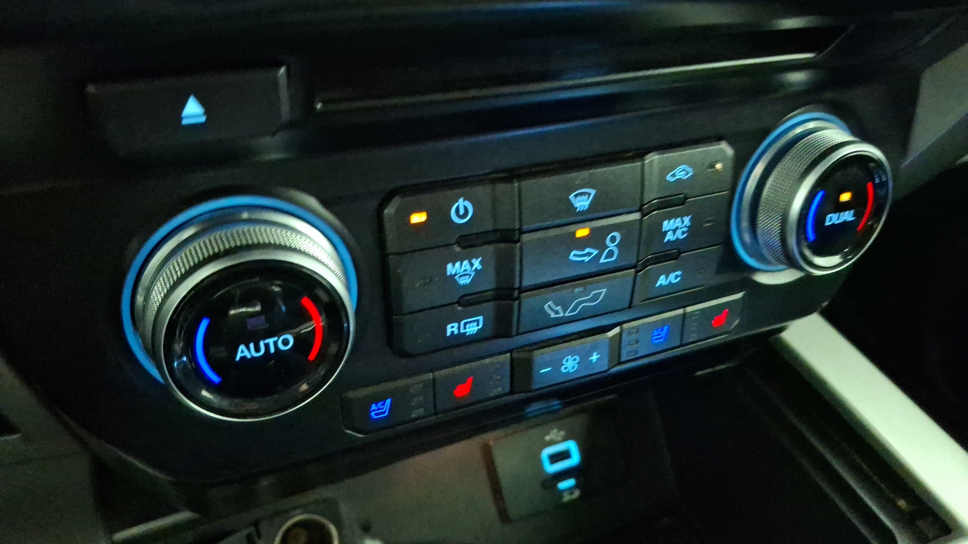 Ford F-150 — foto 15 de 16