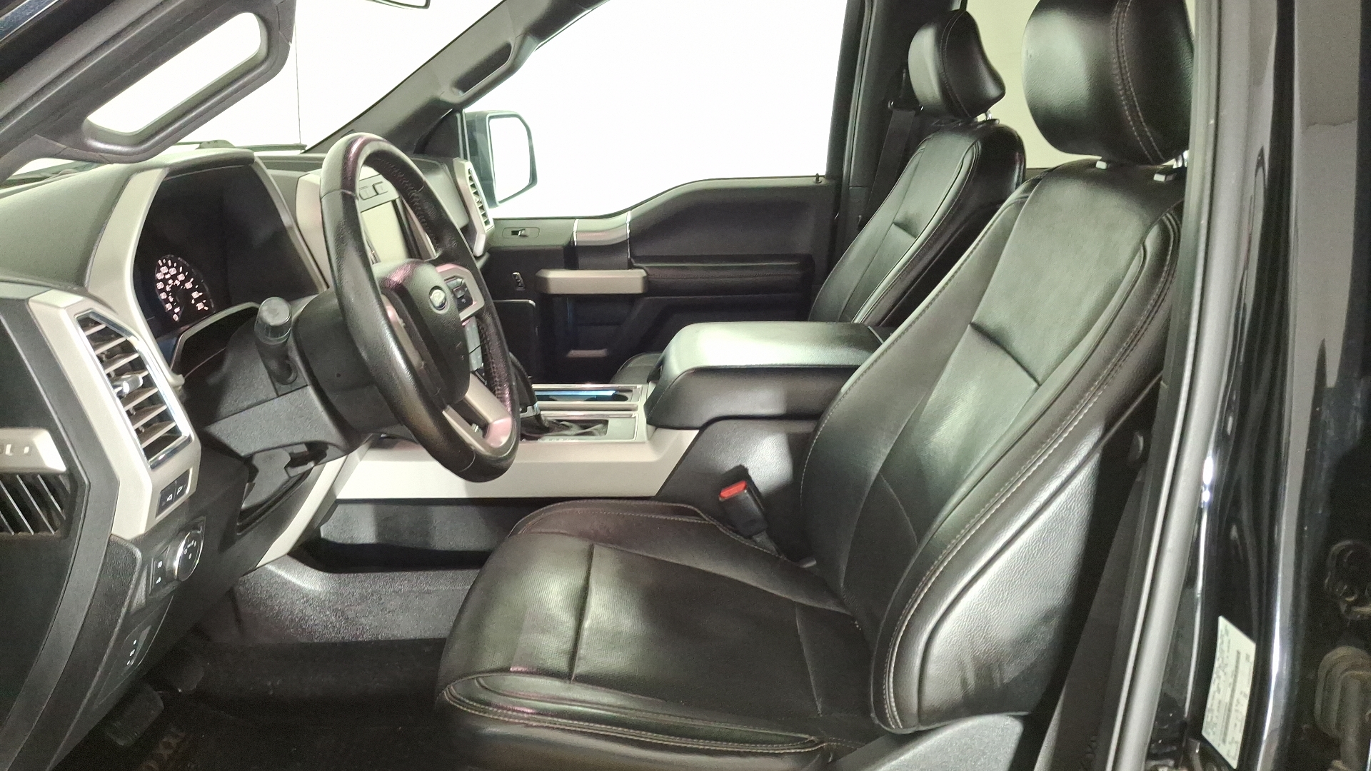 Ford F-150 — foto 13 de 16