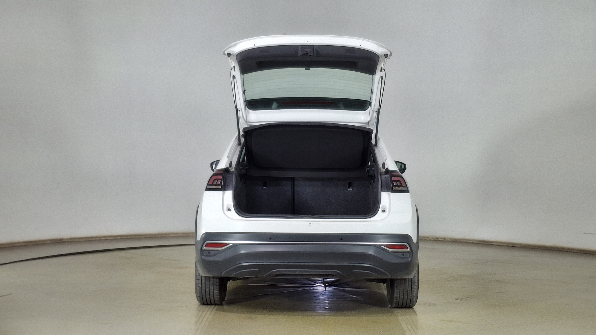 Volkswagen Nivus — foto 6 de 16