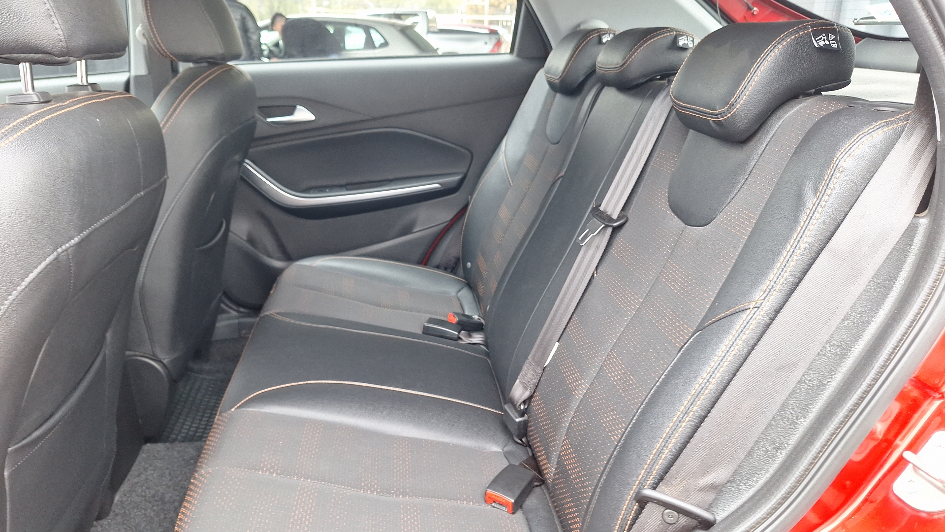 Chery Tiggo 2 — foto 13 de 15