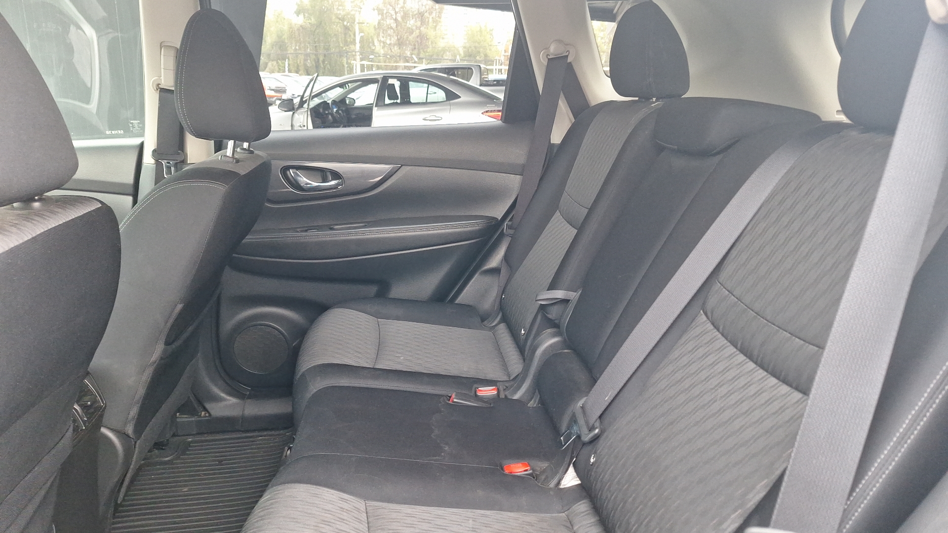 Nissan X-Trail — foto 13 de 15