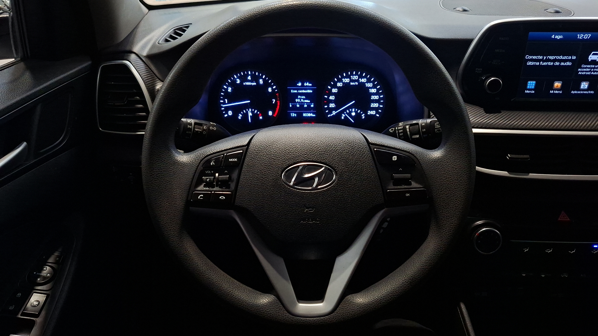 Hyundai Tucson — foto 9 de 17