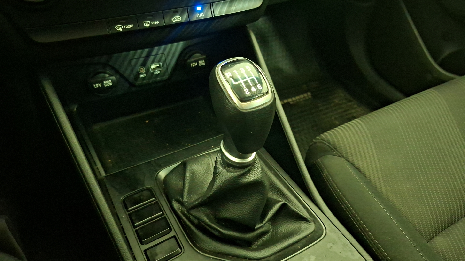 Hyundai Tucson — foto 12 de 17
