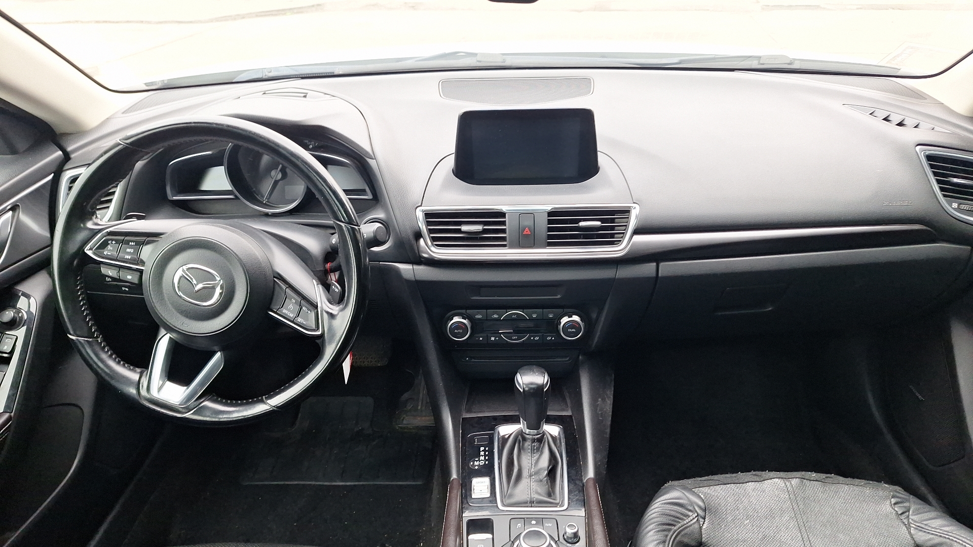 Mazda 3 — foto 6 de 16