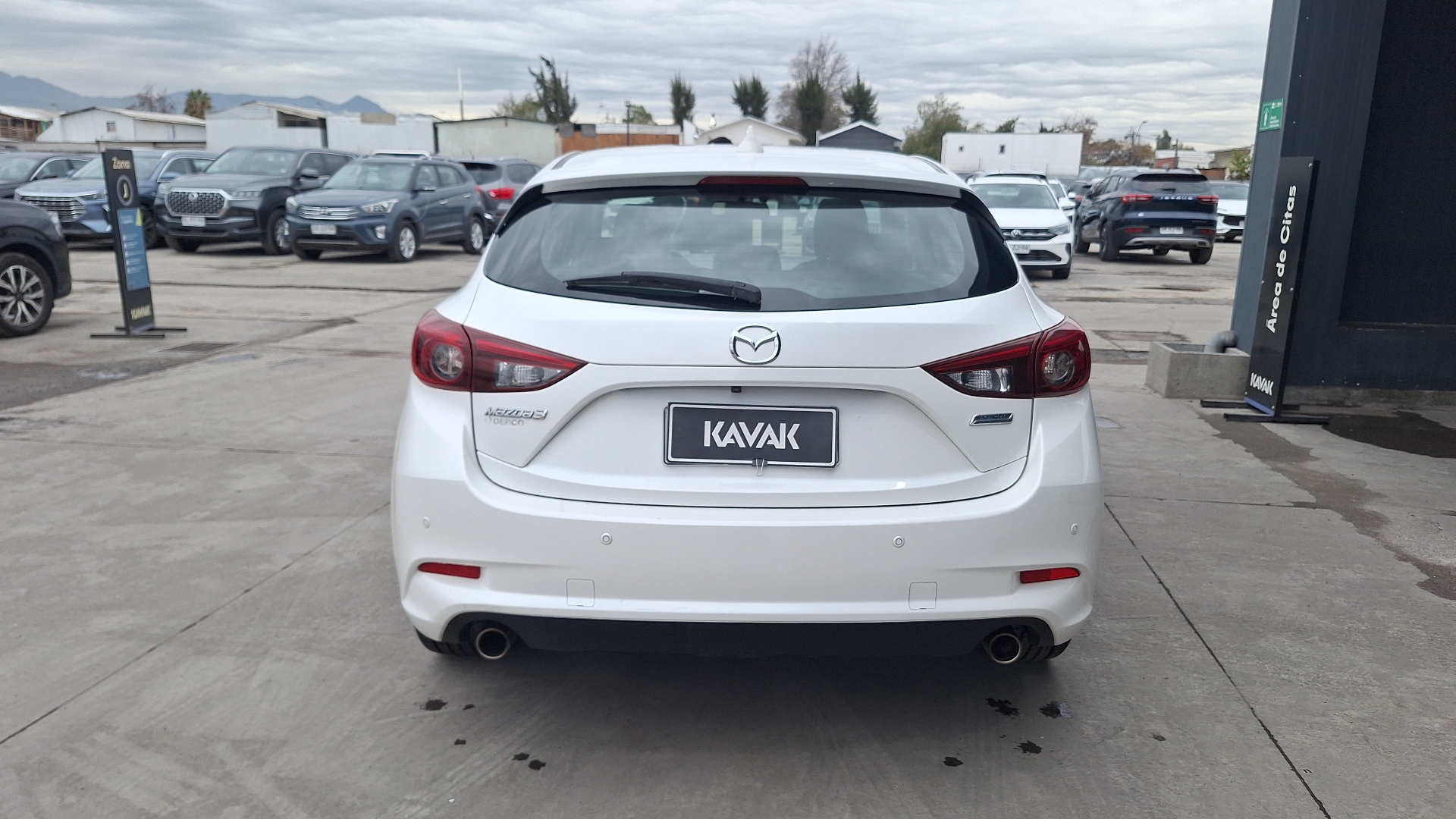 Mazda 3 — foto 3 de 16