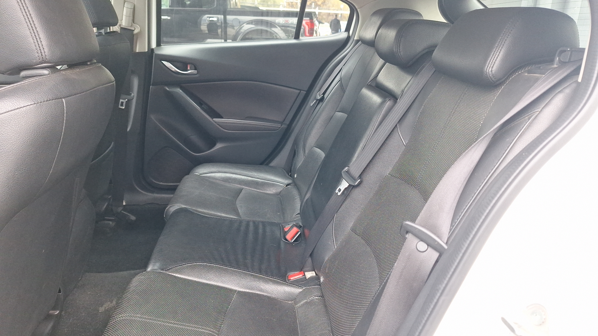 Mazda 3 — foto 14 de 16