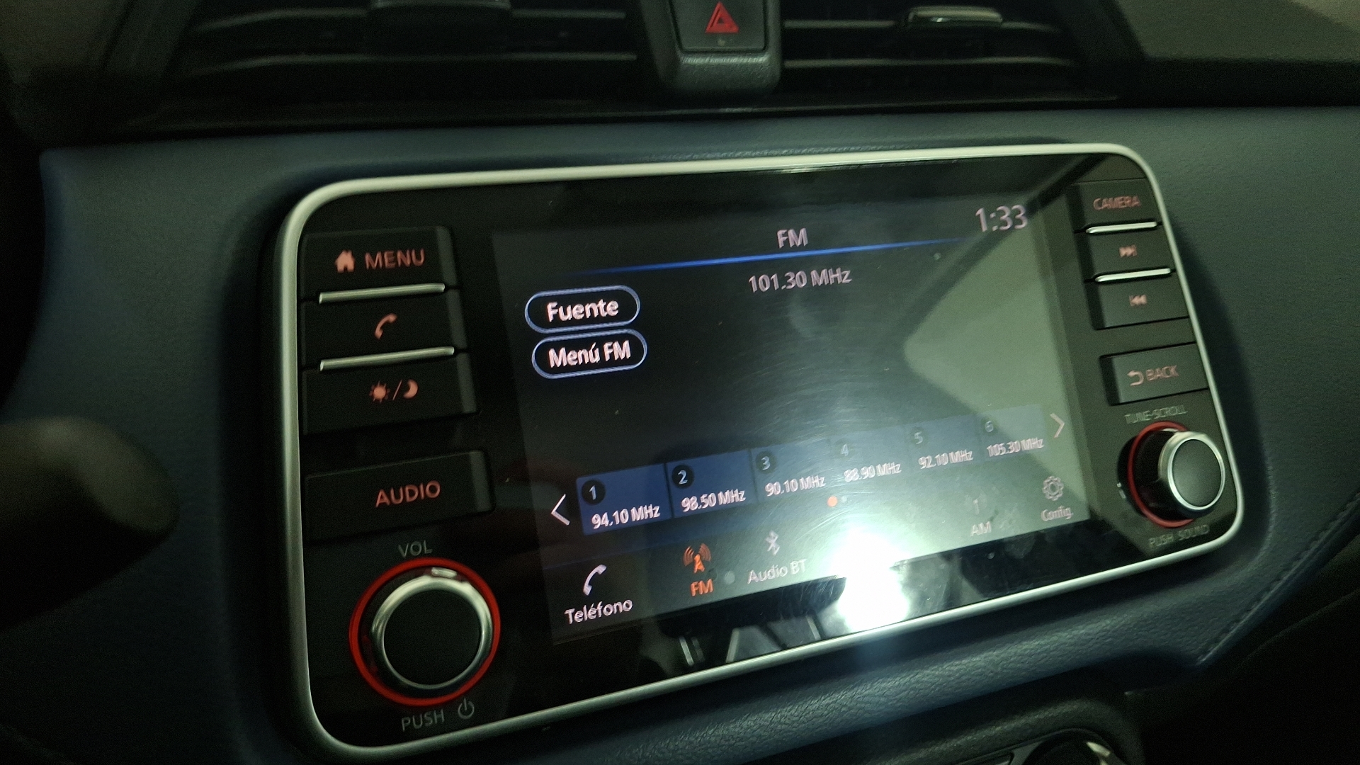 Nissan Versa — foto 10 de 16