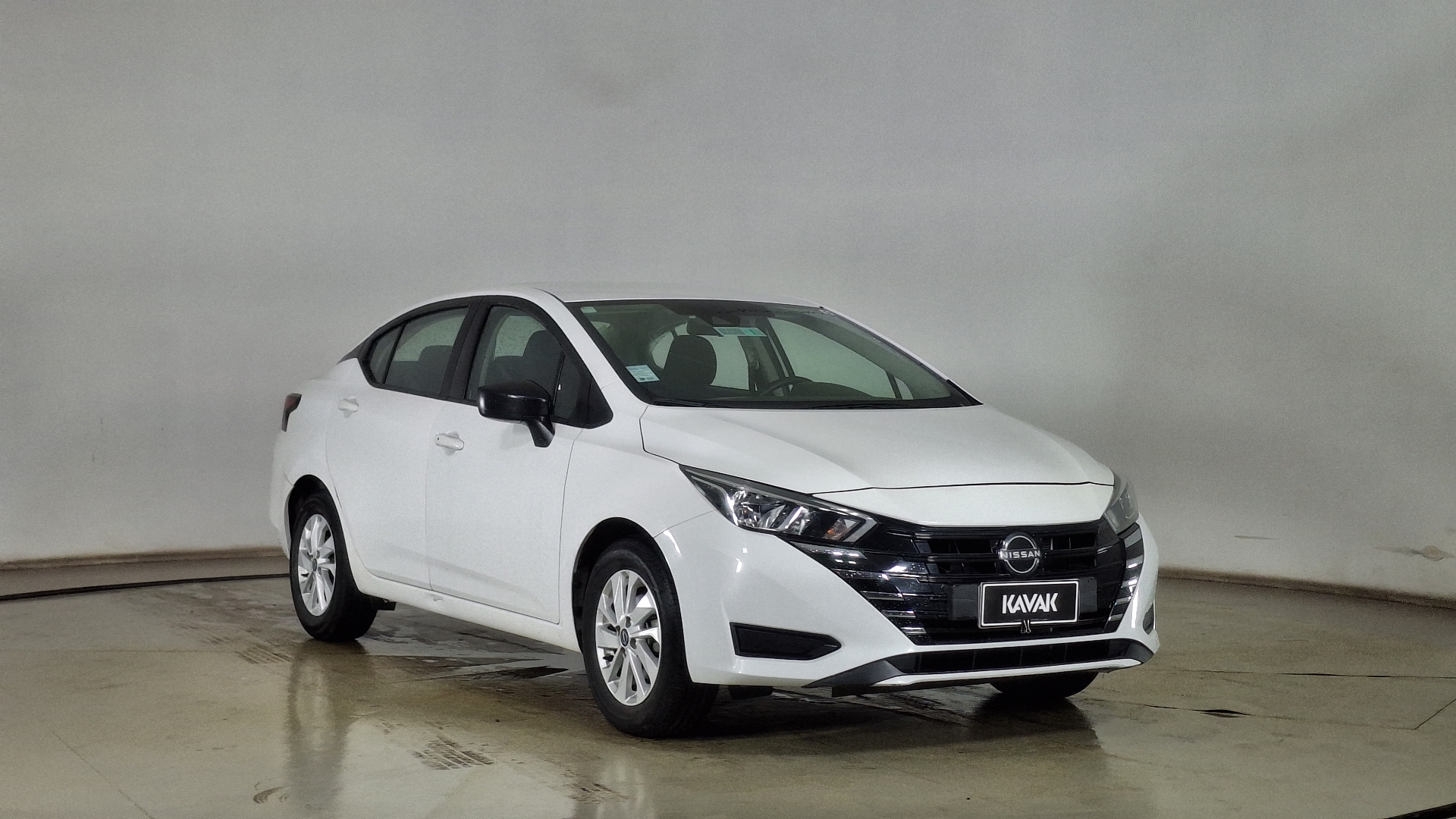 Nissan Versa — foto 3 de 15