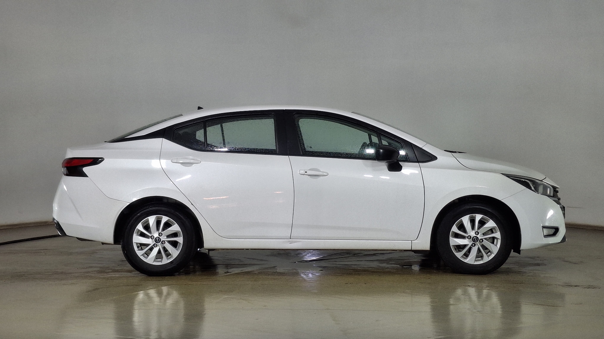 Nissan Versa — foto 4 de 15