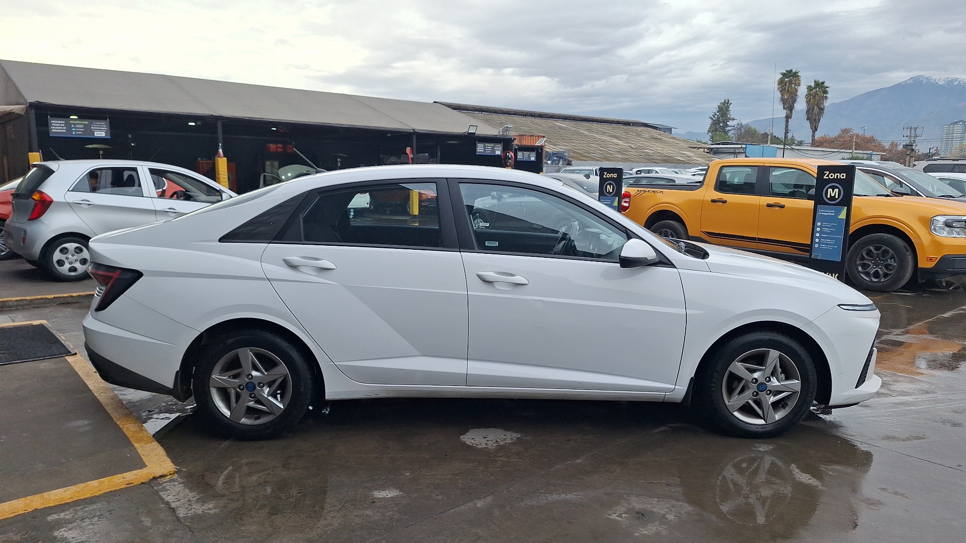 Hyundai Accent — foto 5 de 15