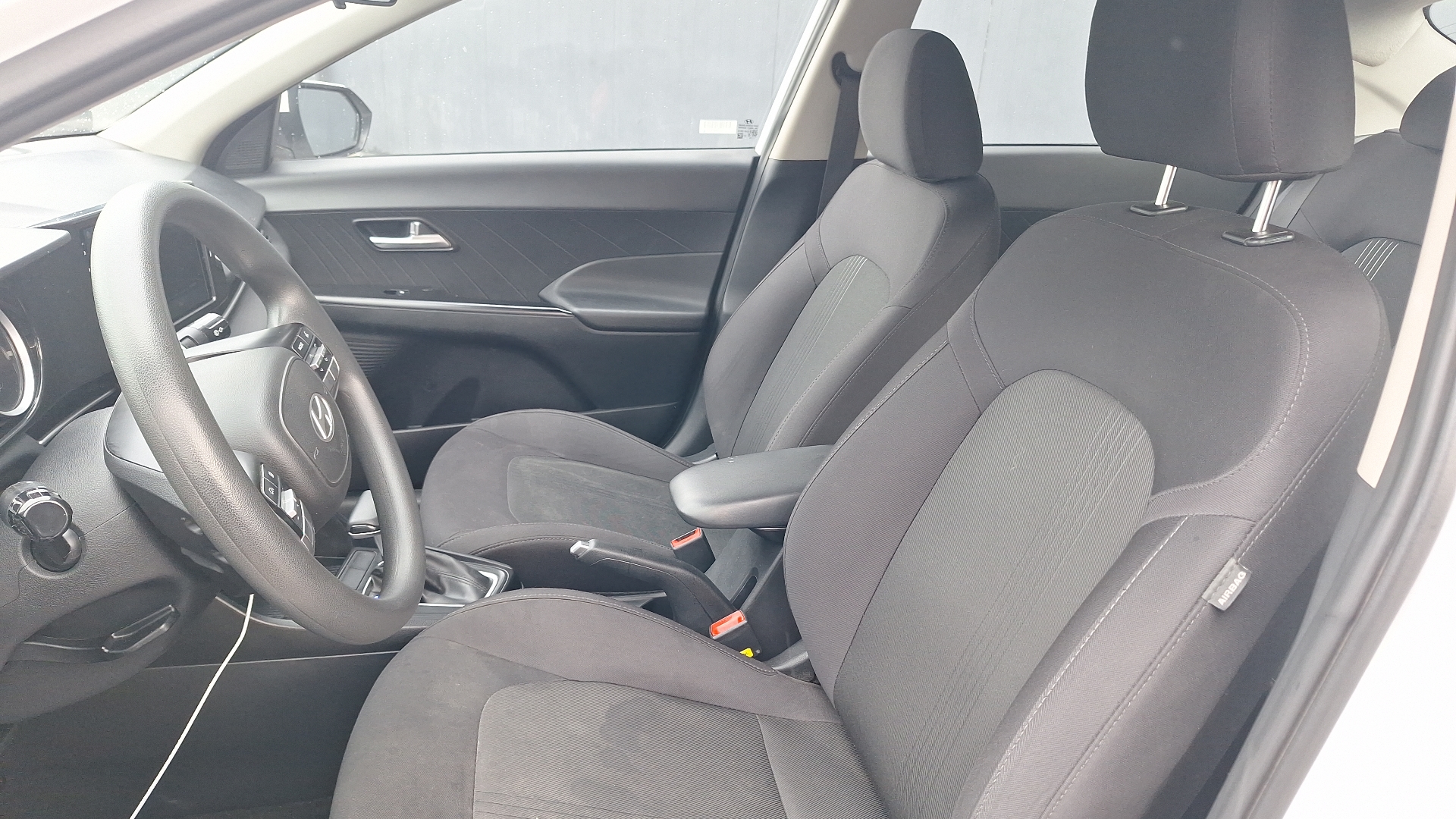 Hyundai Accent — foto 14 de 15