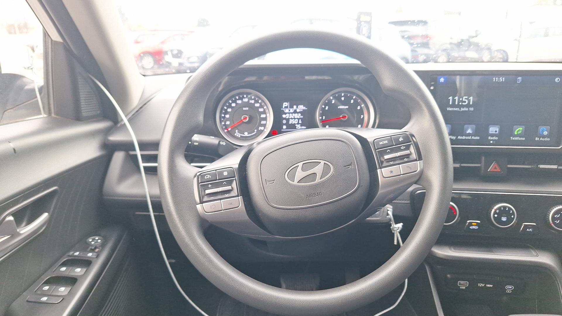 Hyundai Accent — foto 8 de 15