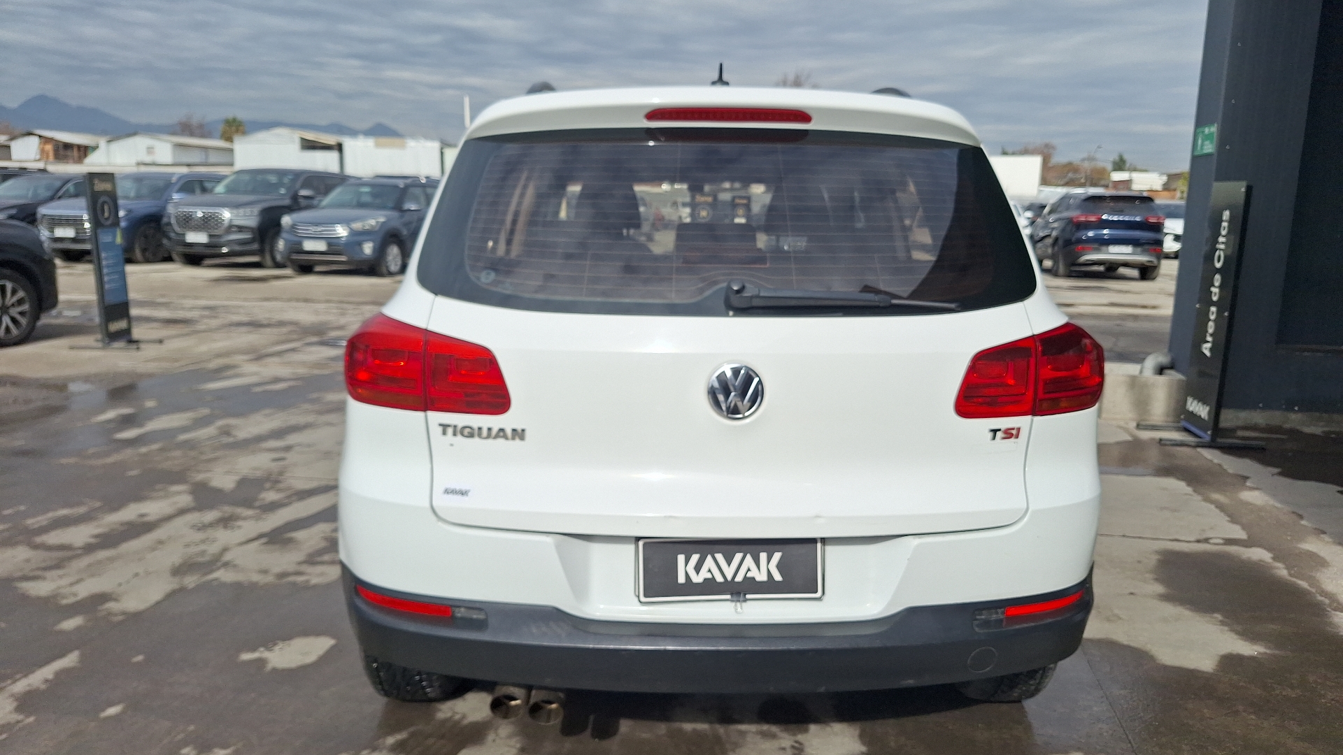 Volkswagen Tiguan — foto 3 de 14