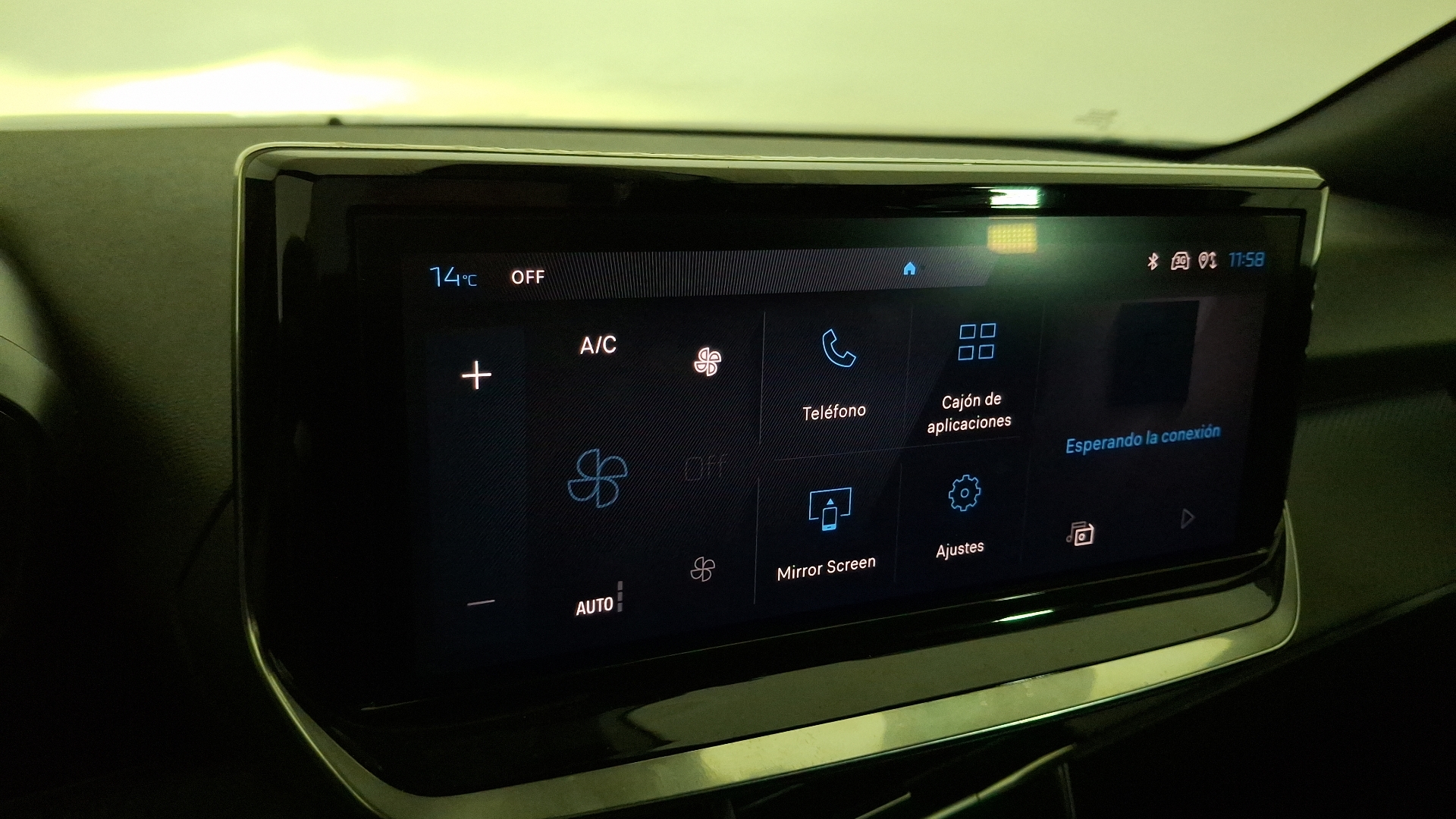 Peugeot 2008 — foto 10 de 16