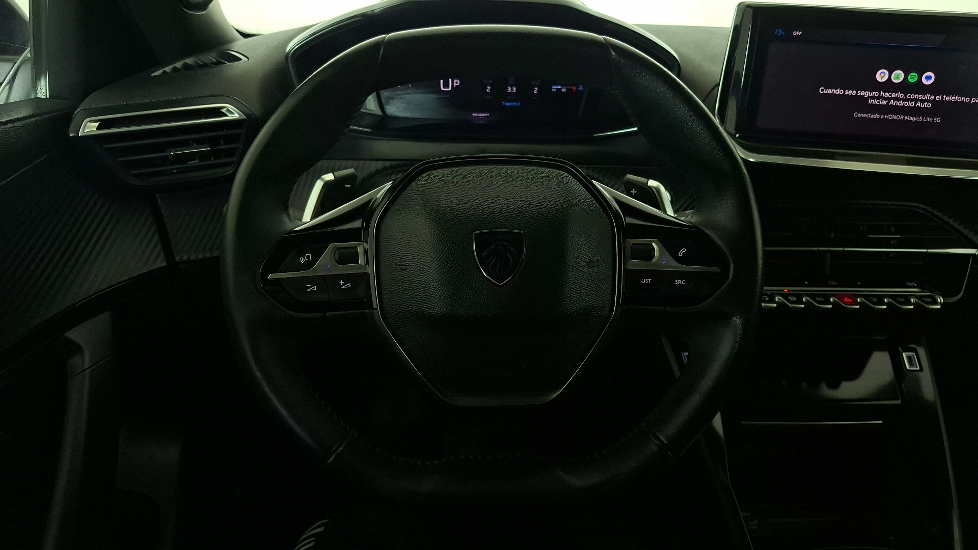Peugeot 2008 — foto 9 de 17