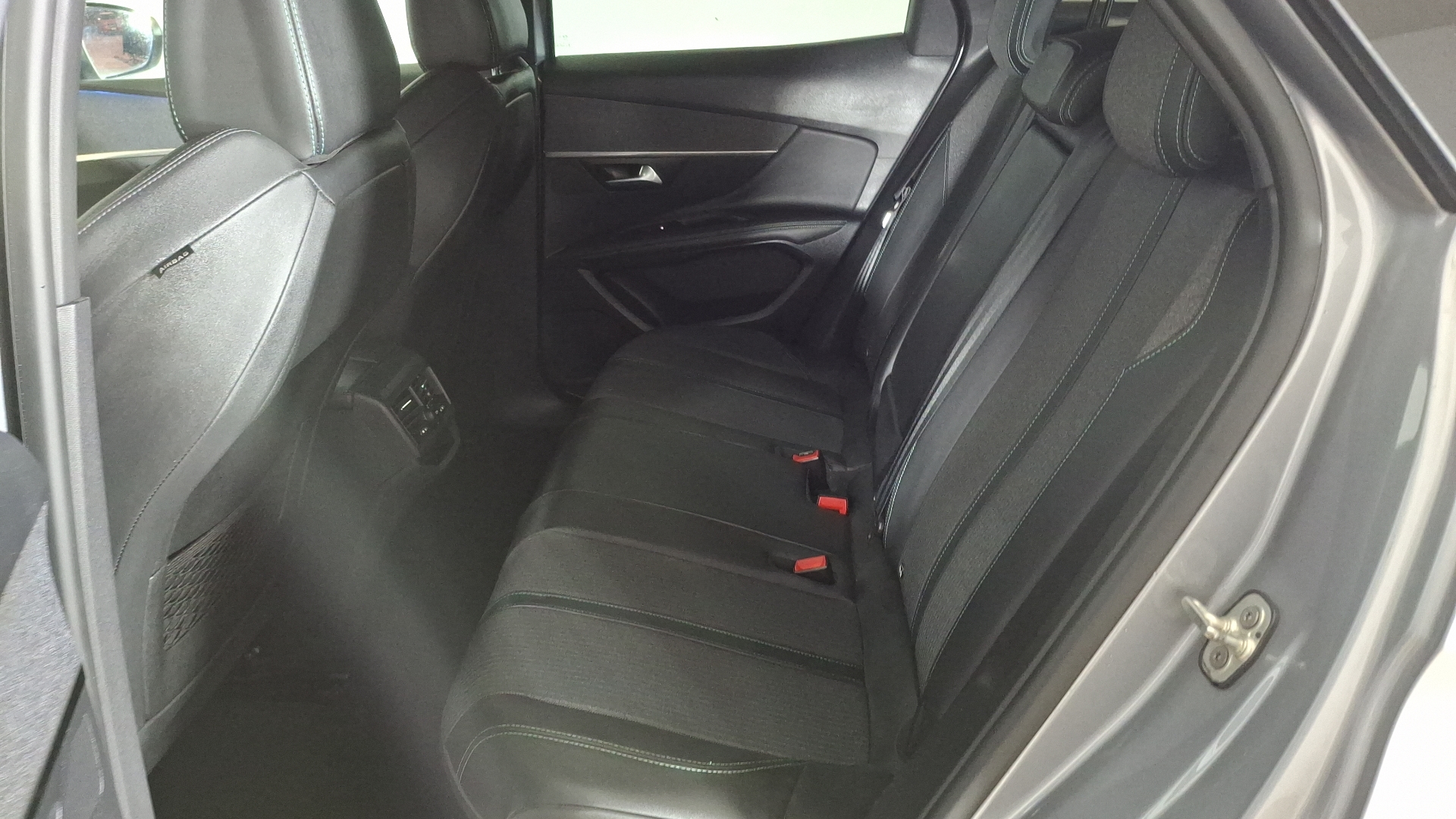 Peugeot 3008 — foto 14 de 16
