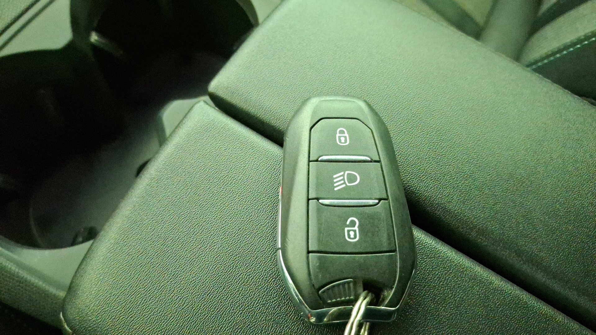 Peugeot 3008 — foto 16 de 16