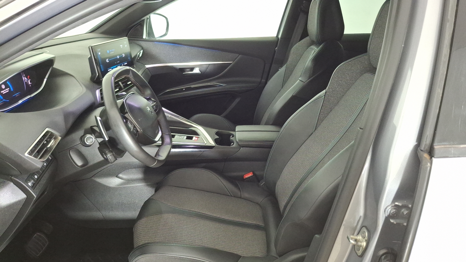 Peugeot 3008 — foto 13 de 16