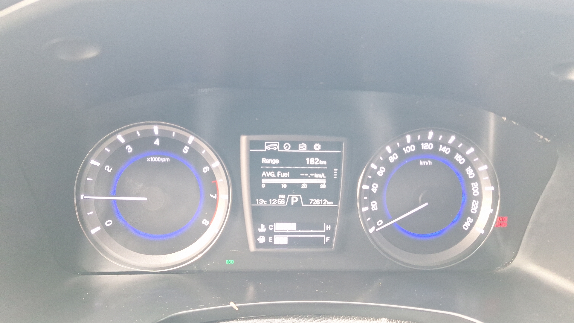 SsangYong Rexton — foto 9 de 16