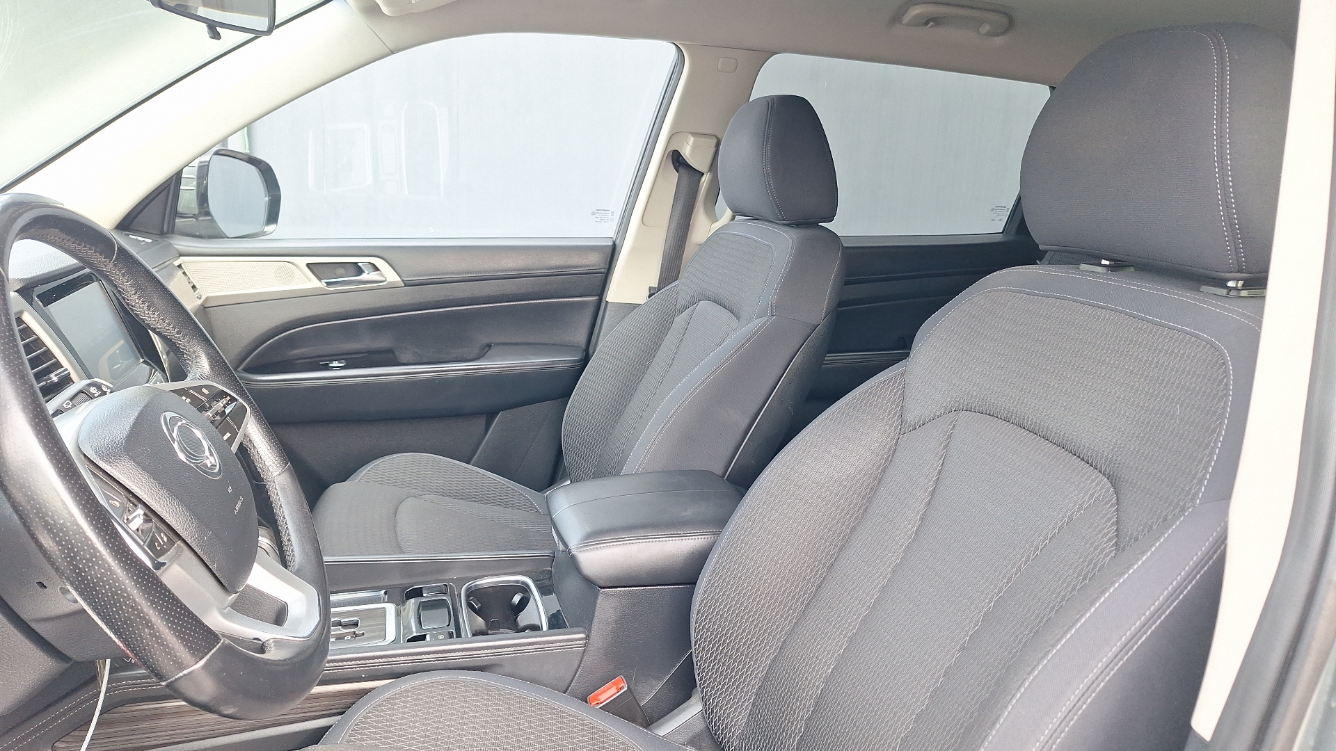 SsangYong Rexton — foto 15 de 16