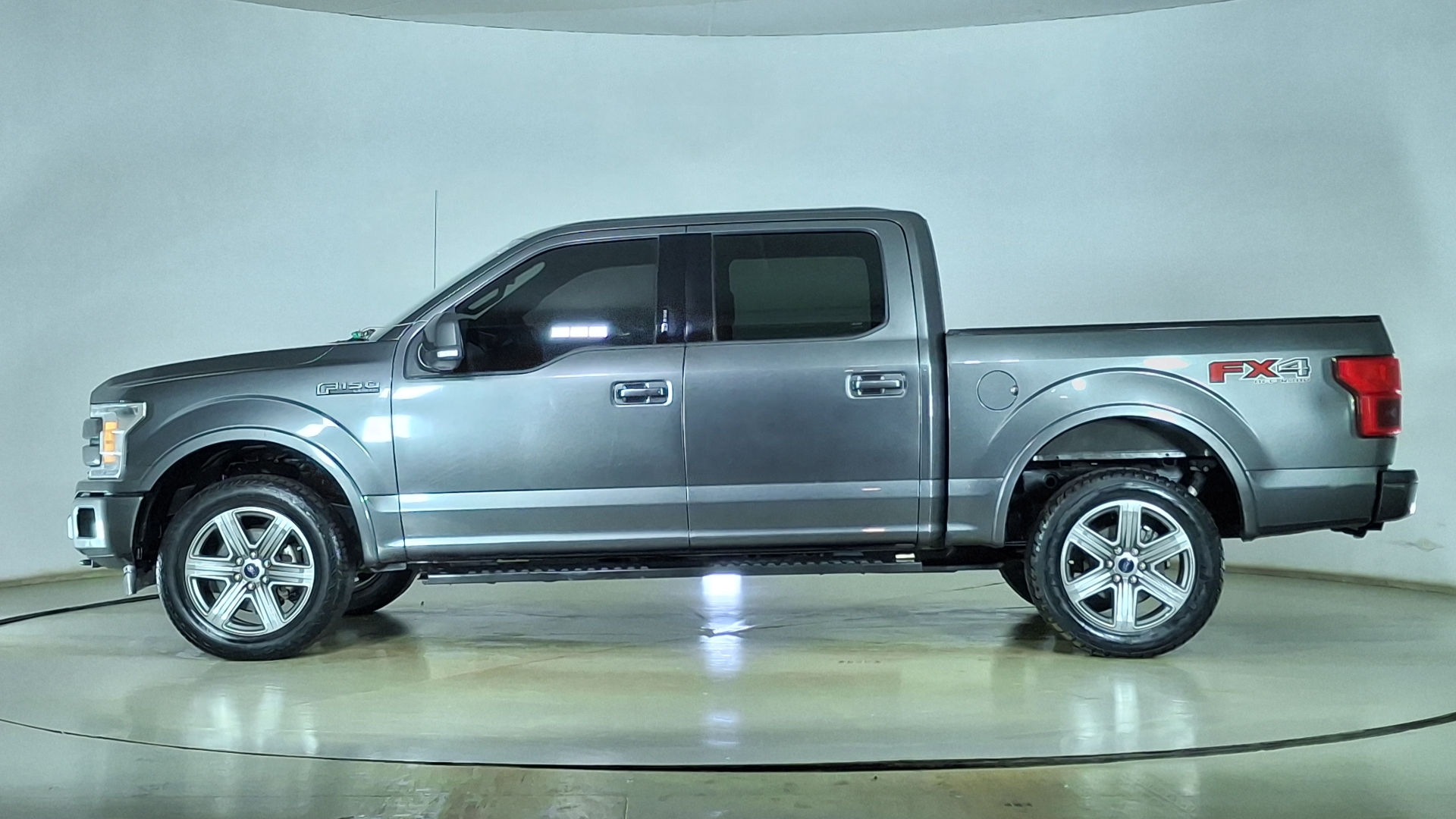 Ford F-150 — foto 7 de 16