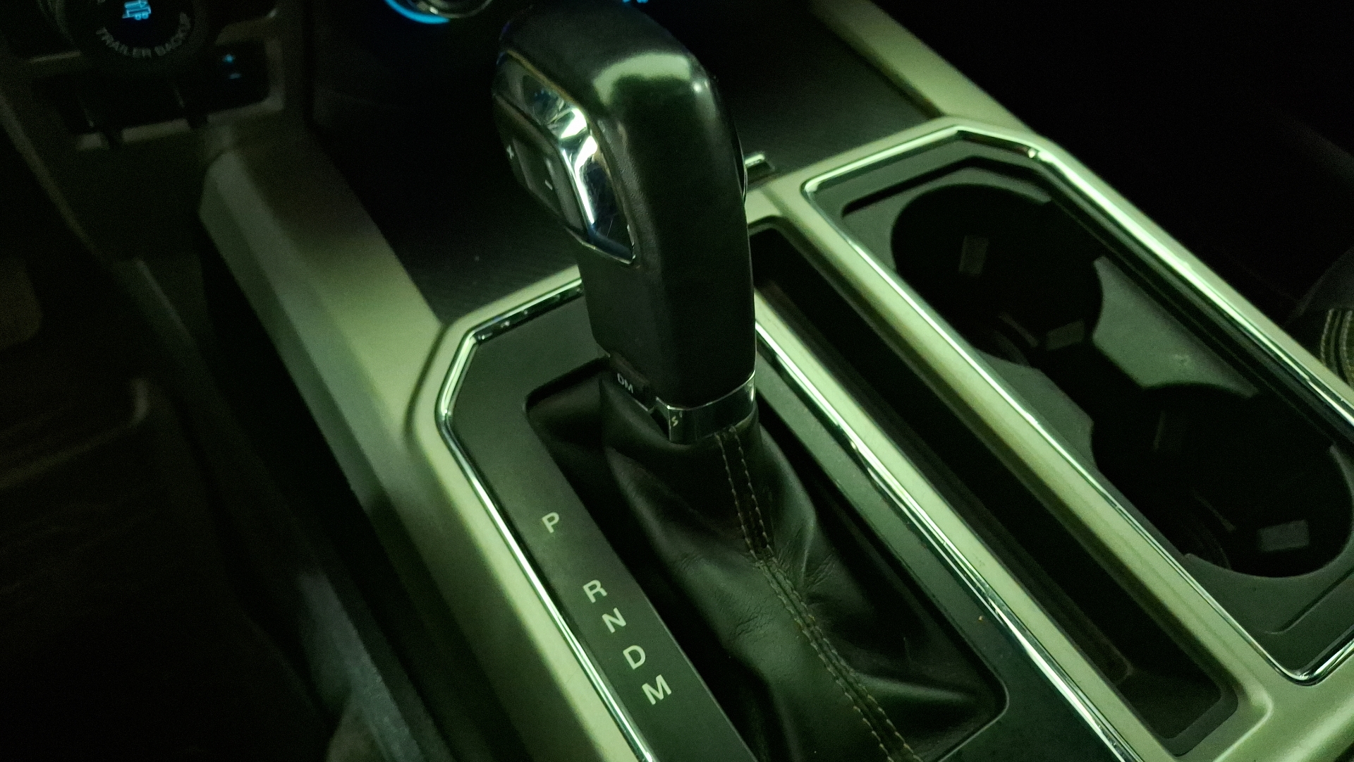 Ford F-150 — foto 11 de 16