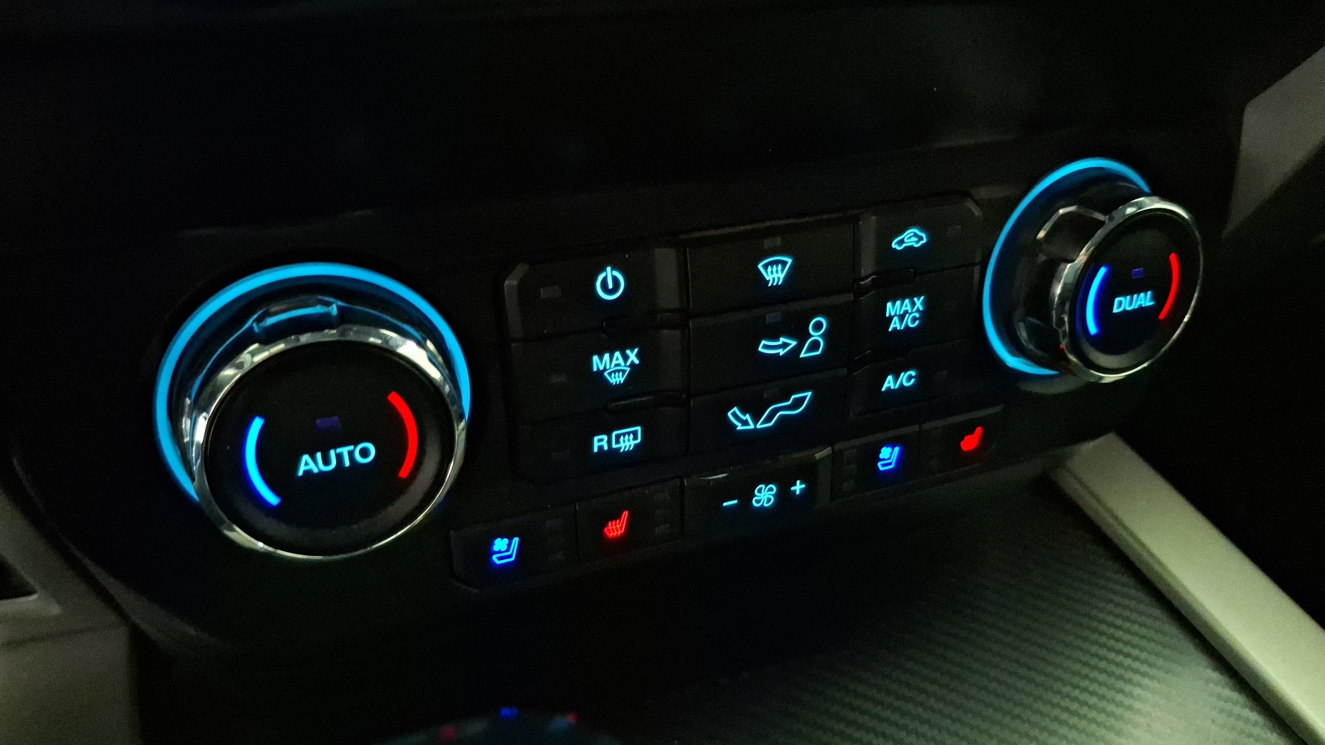 Ford F-150 — foto 15 de 16