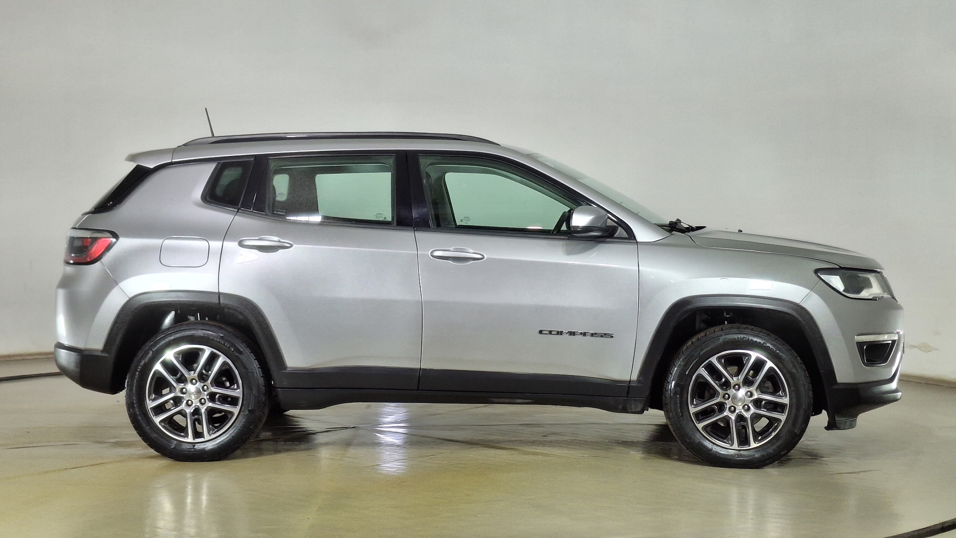 Jeep Compass — foto 4 de 16