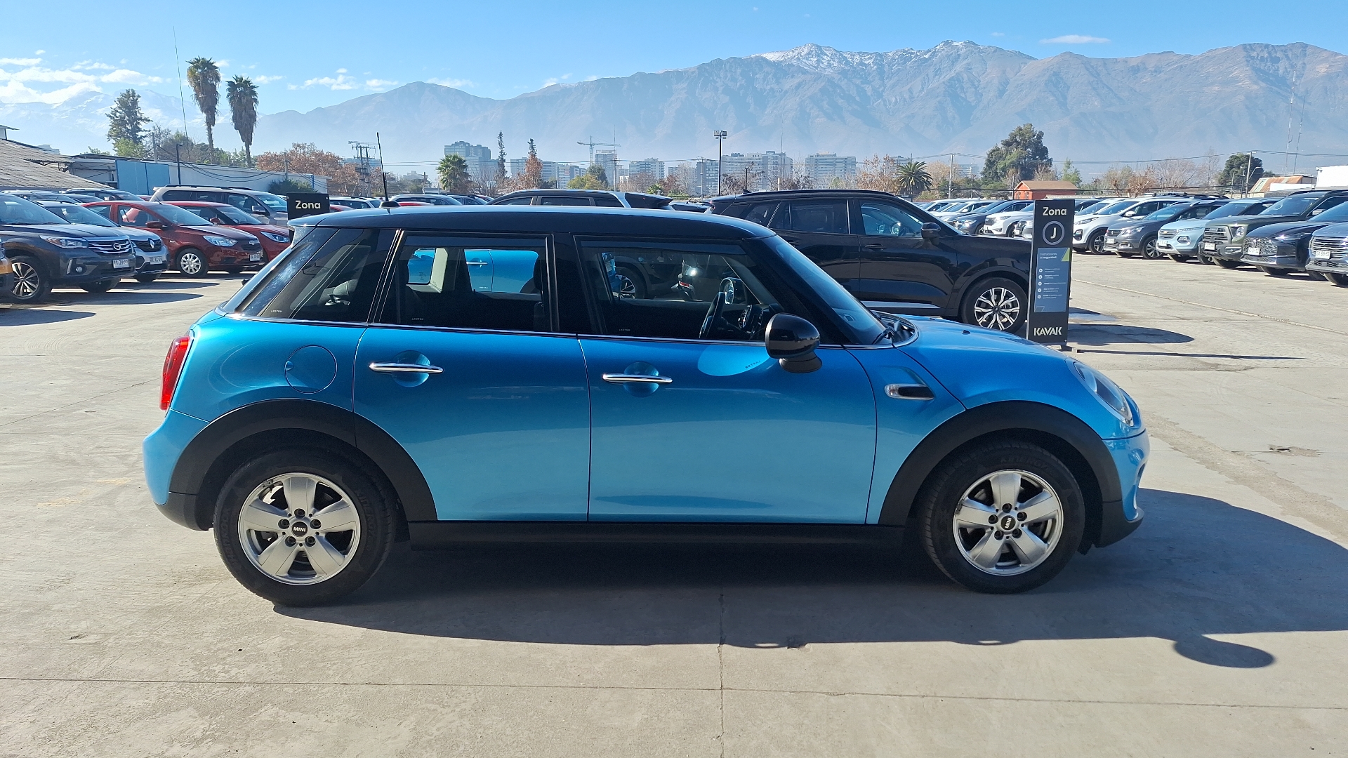 MINI Cooper — foto 5 de 14
