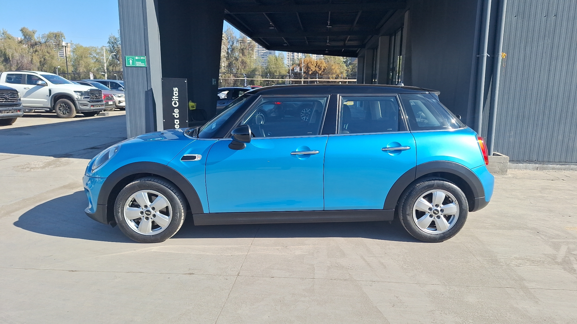 MINI Cooper — foto 2 de 14