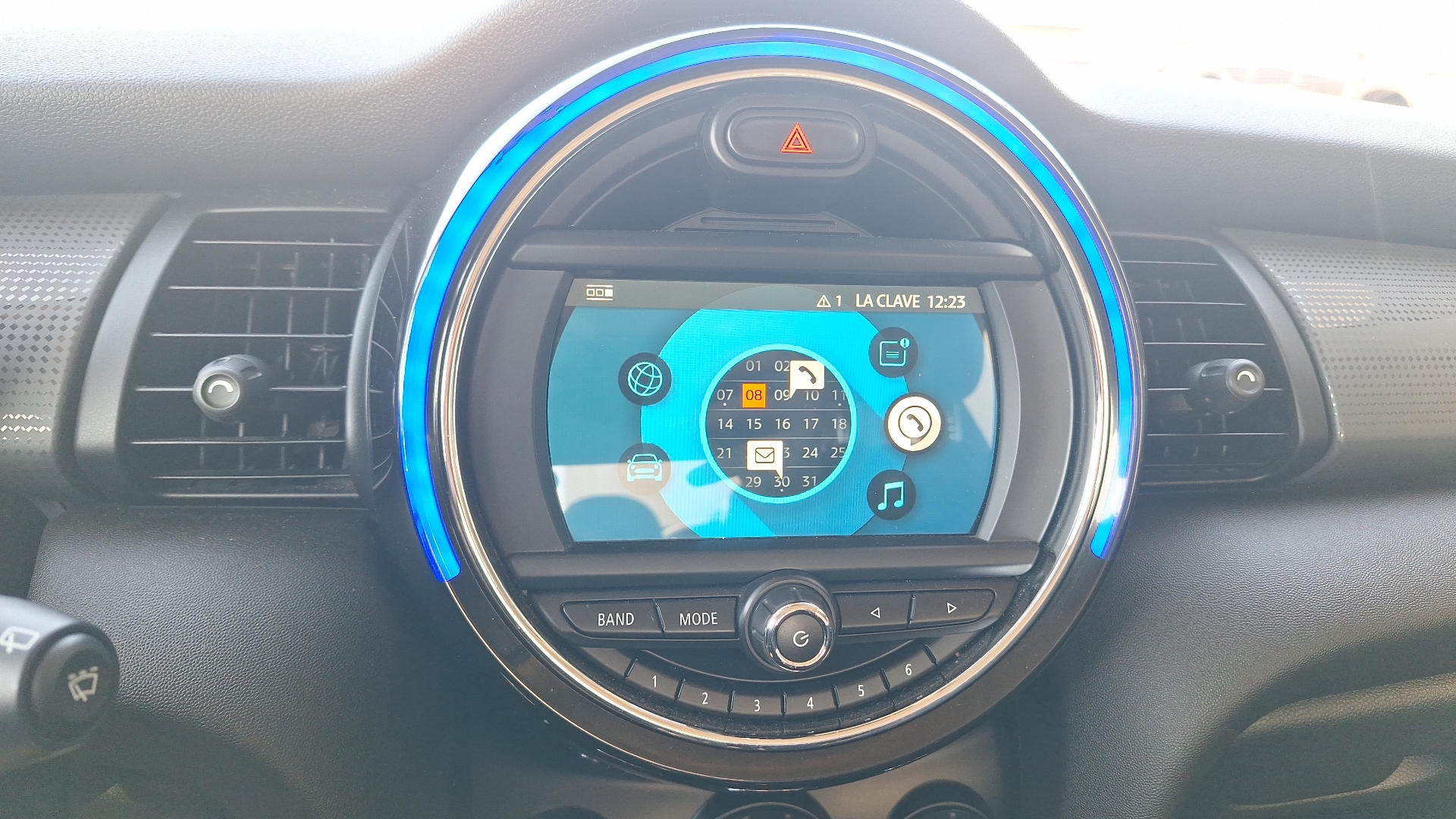 MINI Cooper — foto 10 de 14