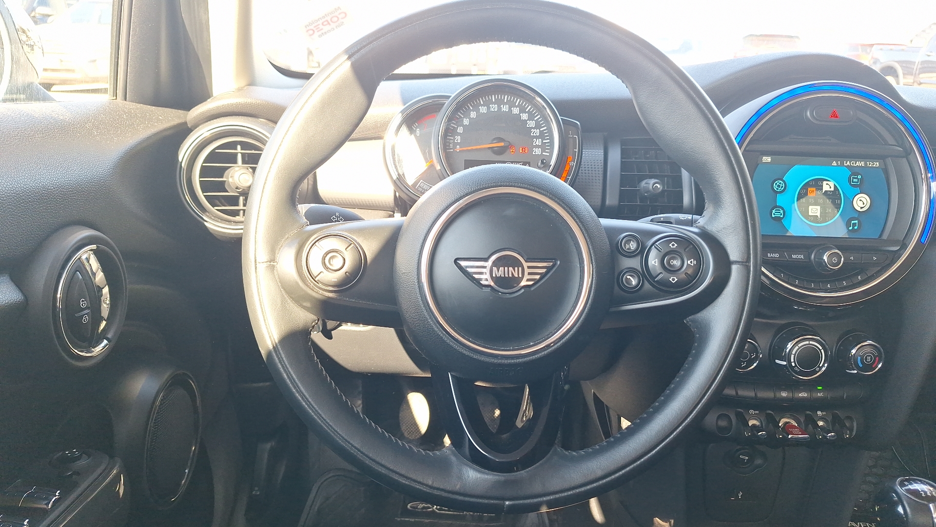 MINI Cooper — foto 8 de 14