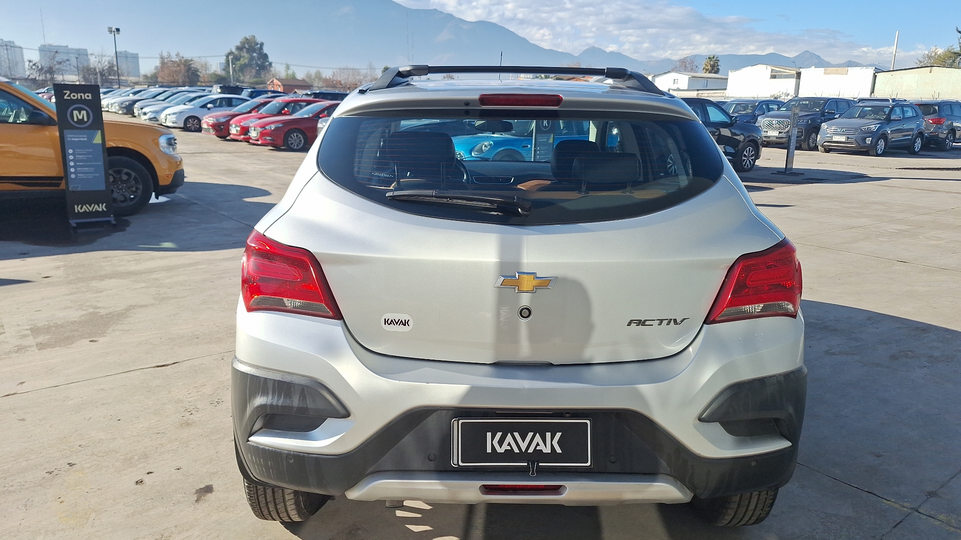 Chevrolet Onix — foto 3 de 15