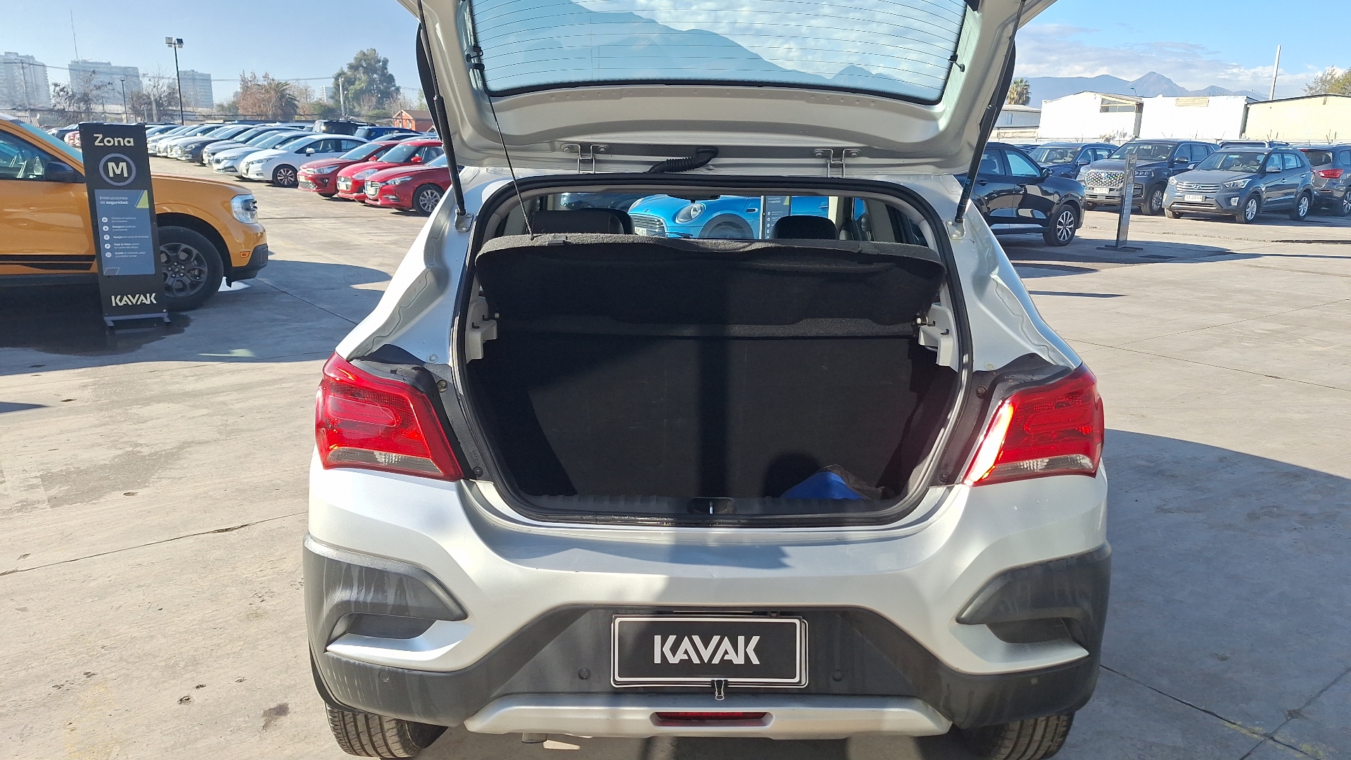 Chevrolet Onix — foto 4 de 15