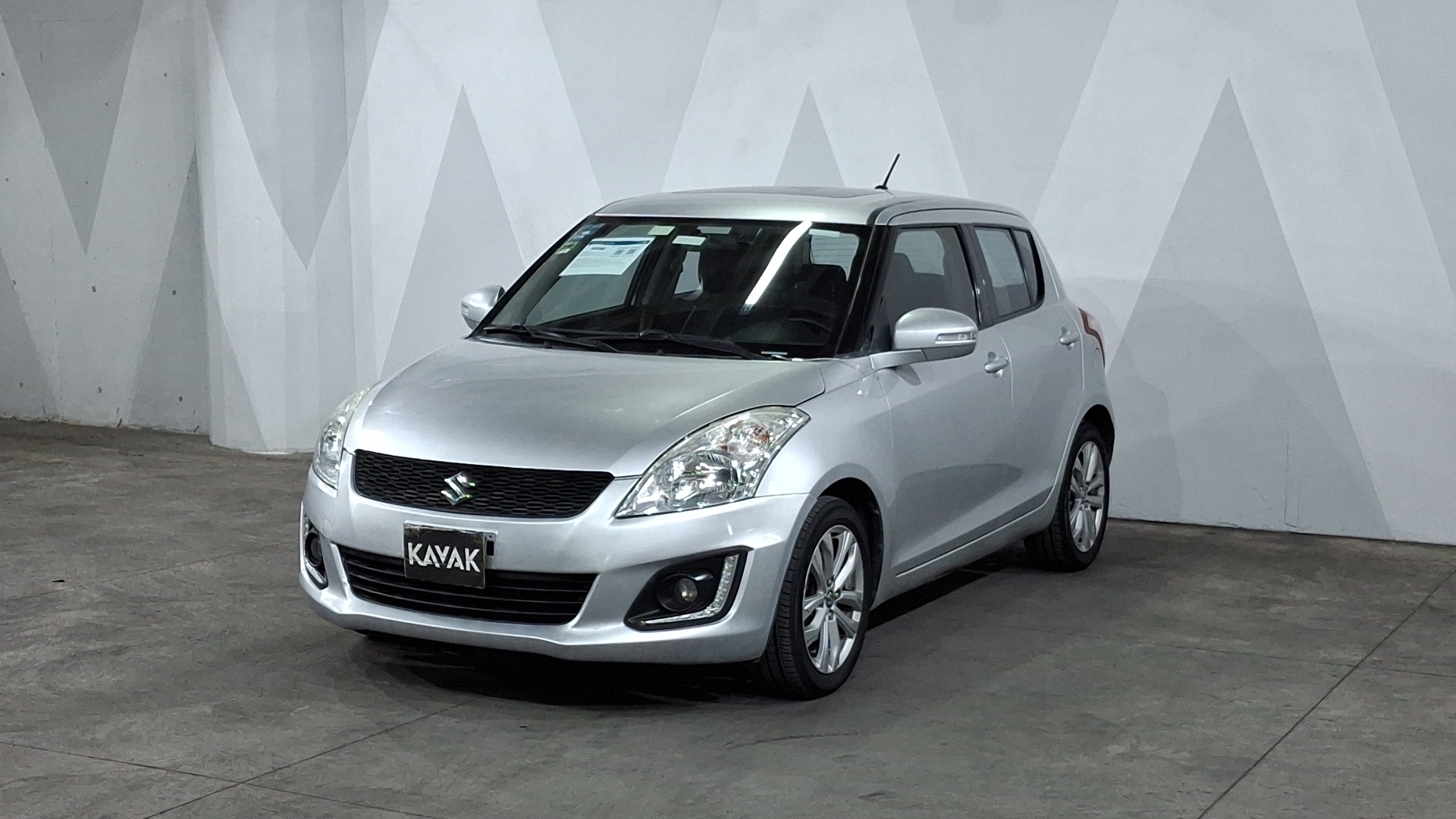 Suzuki Swift 1.4 GLX MT Hatchback 2016